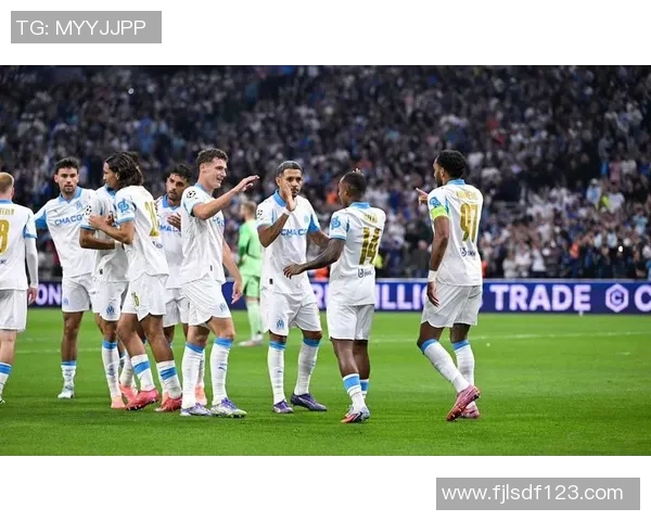 特奥欧冠梅开二度助力球队晋级展现出色状态与实力 特奥欧冠梅开二度助力球队晋级展现出色状态与实力