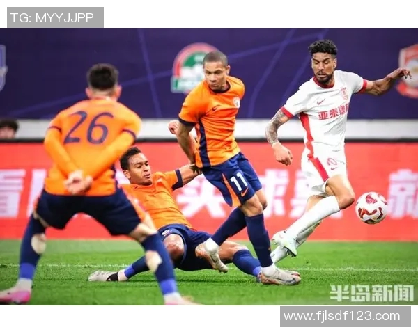 中超赛场上瓦科梅开二度助力球队获胜展现出色状态 中超赛场上瓦科梅开二度助力球队获胜展现出色状态