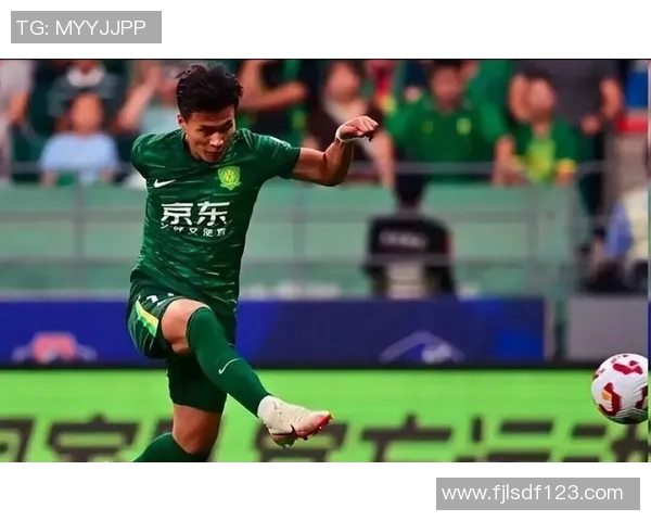 林良铭精彩助攻助力球队逆转胜利展现卓越球技与团队合作精神