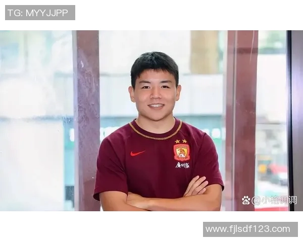 徐彬精准传球助力球队胜利展现卓越球技与团队配合的完美结合 徐彬精准传球助力球队胜利展现卓越球技与团队配合的完美结合