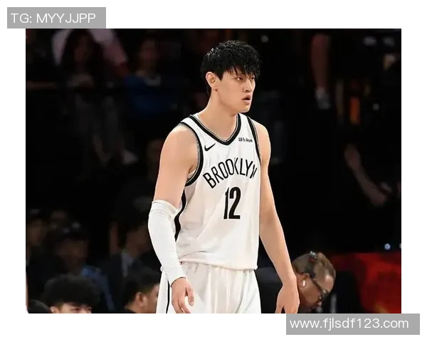 曾凡博闪耀CBA全明星赛展现超凡实力引发球迷热议与期待 曾凡博闪耀CBA全明星赛展现超凡实力引发球迷热议与期待